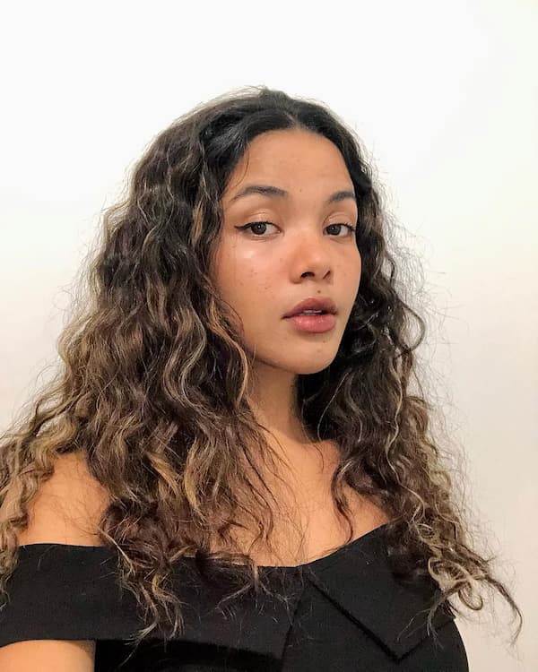 mid-length-haircut-with-loose-waves Mid-length Haircut with Loose Waves