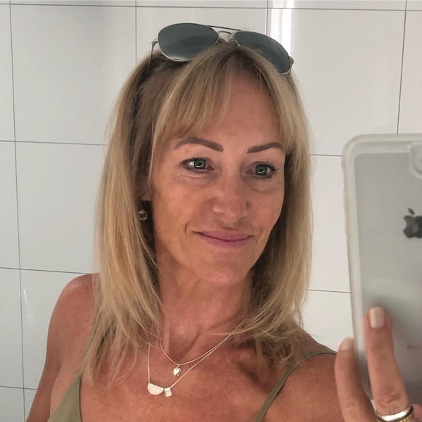 Minimalist Mid-Length Haircut with Fringe