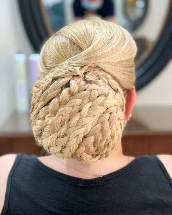 modern-luxury-updo
