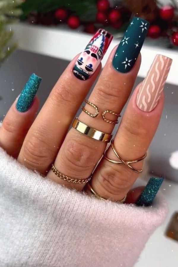 Nutcracker Sweater Nails