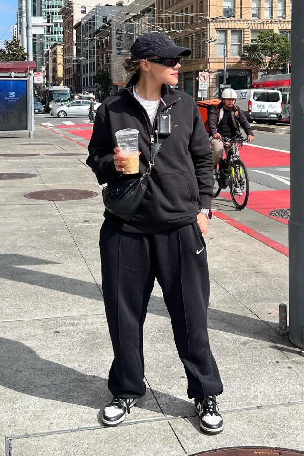 san-fransisco-outfits-15 Hoodie and Sweatpants