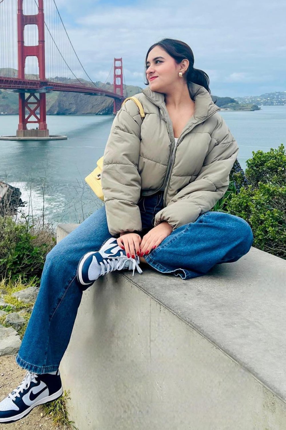 san-fransisco-outfits-18 Plaid Blazer and Flared Jeans