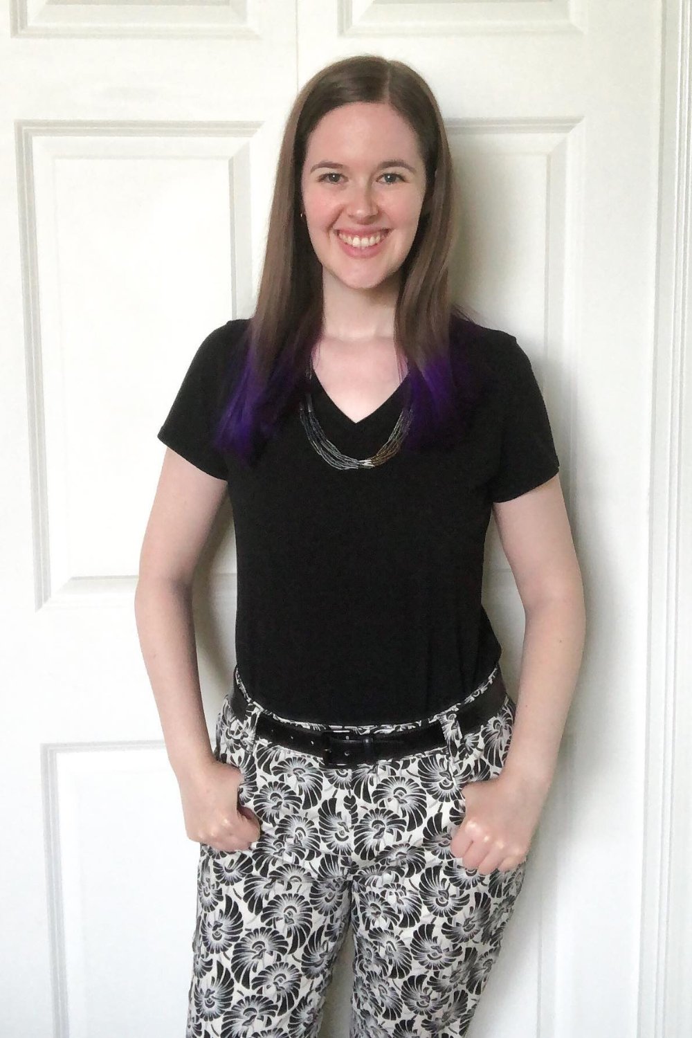 san-fransisco-outfits-2 V-Neck Tee and Floral Pants