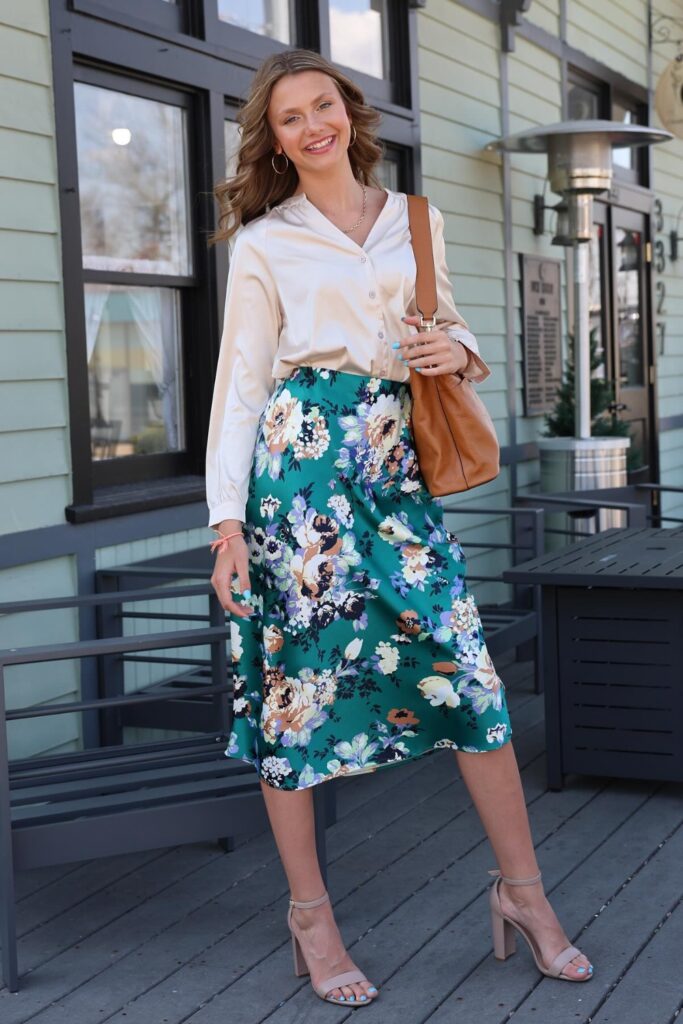 satin-skirt-outfits-14-683x1024-1 Button-Up Blouse & Floral Midi Skirt
