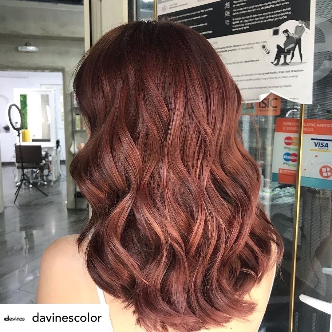 Beautiful mahogany hair color.