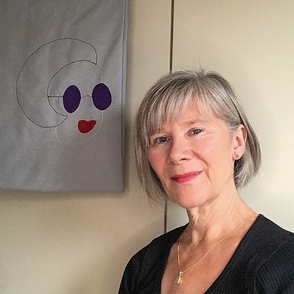 short-gray-bob-haircut-with-bangs Short Gray Bob Haircut with Bangs