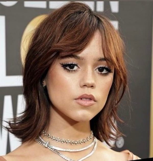 short-wolf-cut-with-curtain-bangs Short Wolf Cut with Curtain Bangs