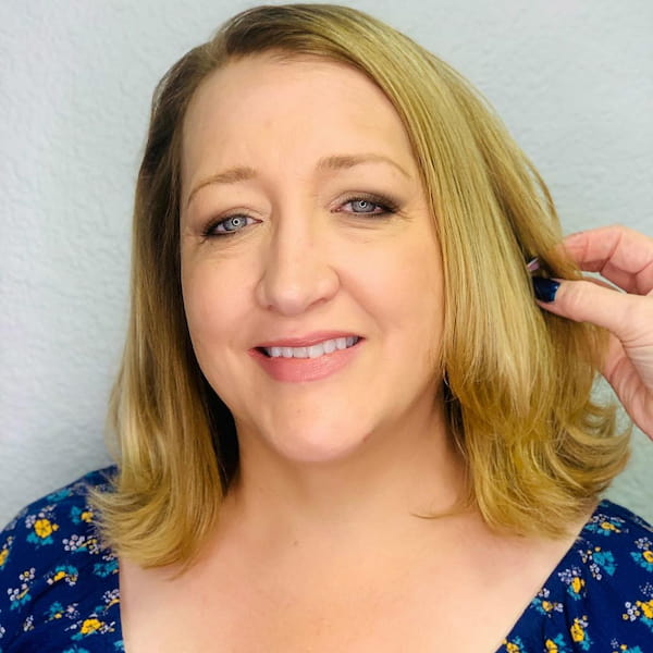 Simple Shoulder-Length Blonde Hair