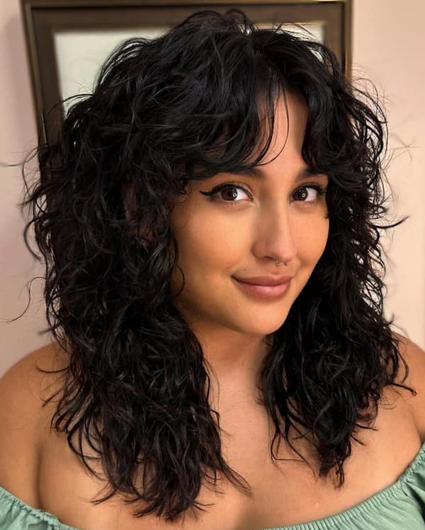 simple-textured-curly-hair-with-bangs Simple Textured Curly Hair with Bangs