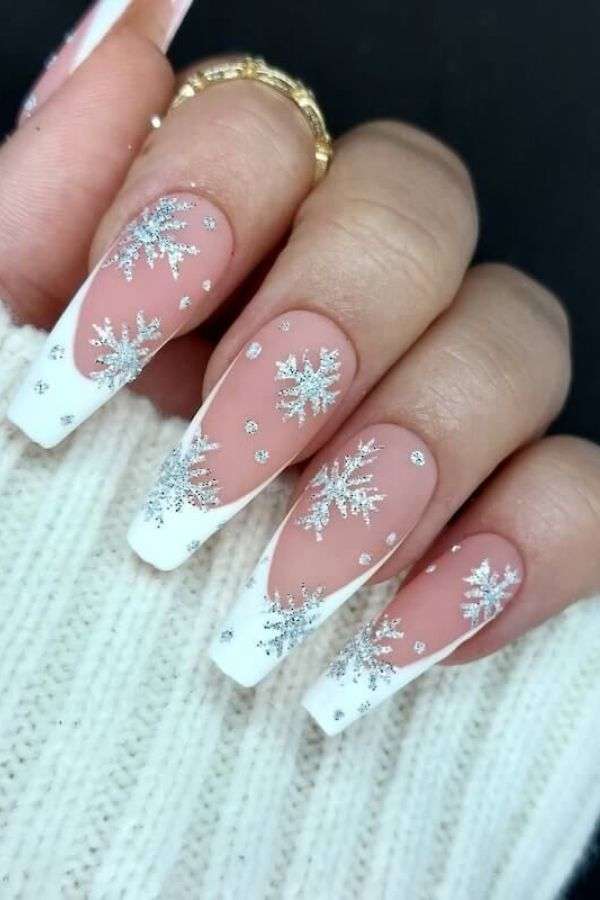 snowflake-french-tips-reimagined Snowflake French Tips Reimagined