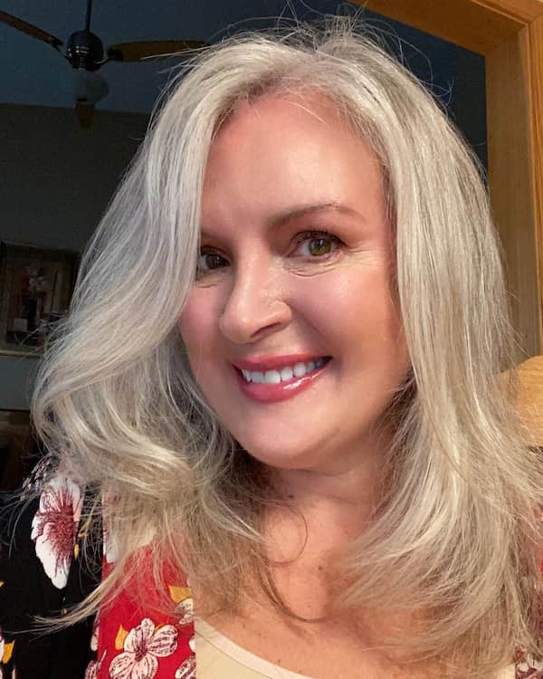 Soft Wavy Gray Haircut