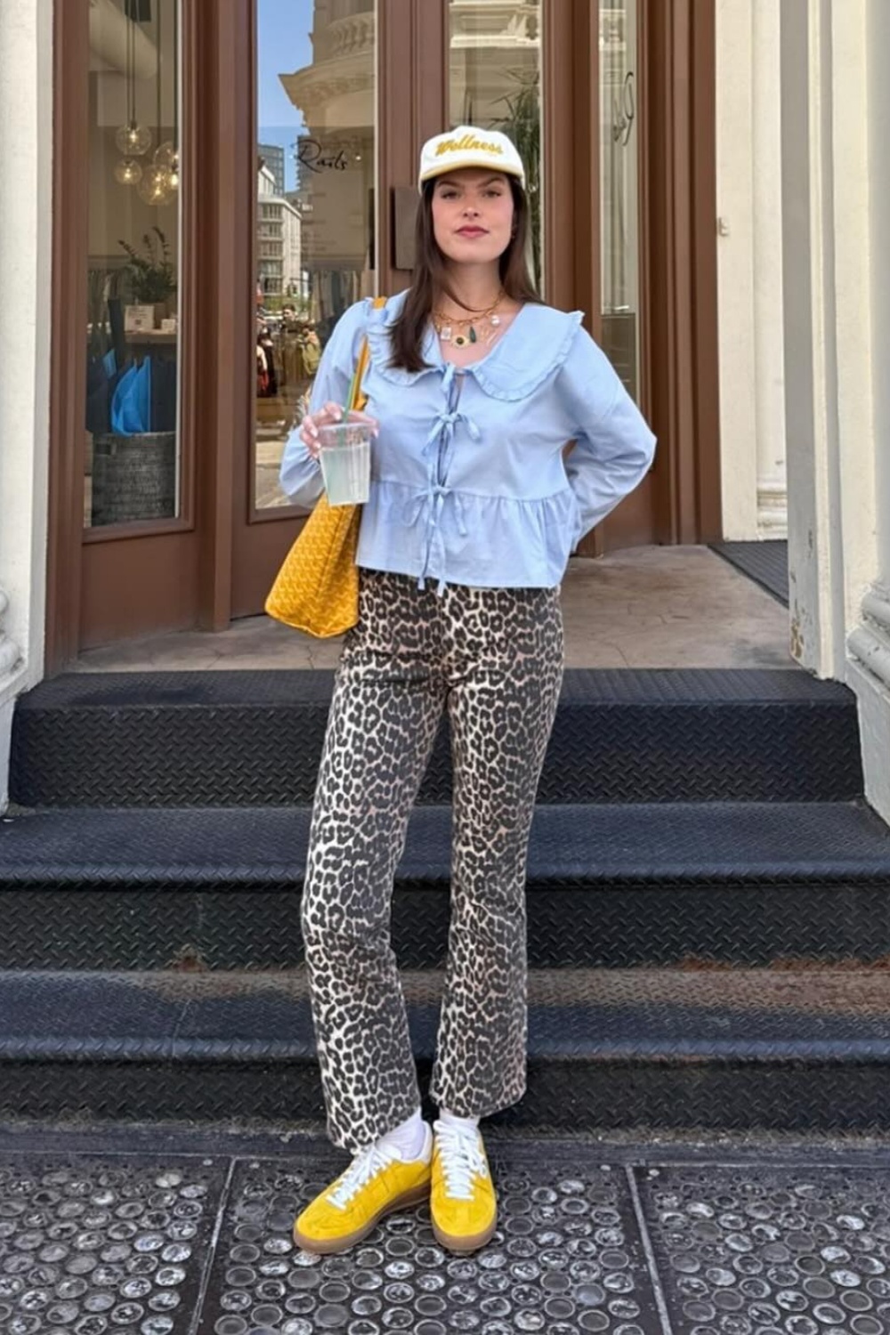 spring-outfits-10 Playful Leopard Print and Bright Sneakers