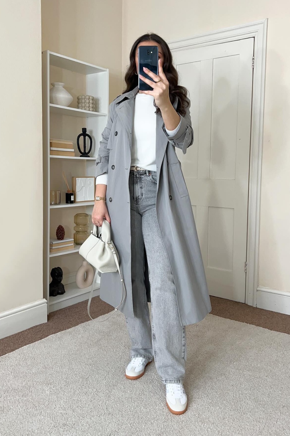 spring-outfits-3 Trendy Trench Coat and Wide-Leg Jeans