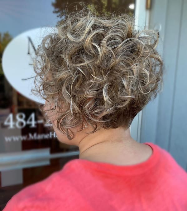 stacked-curly-bob Stacked Curly Bob