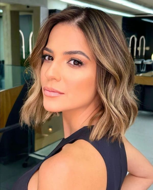 Summer Wavy Bob Haircut