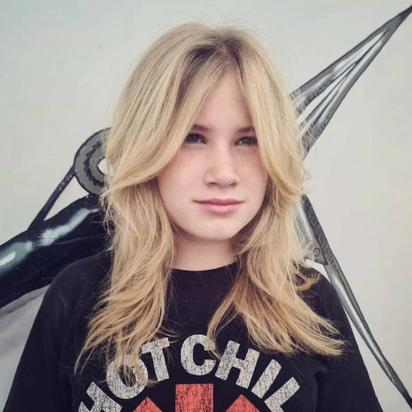 textured-shag-haircut-with-curtain-bangs-1 Textured Shag Haircut with Curtain Bangs