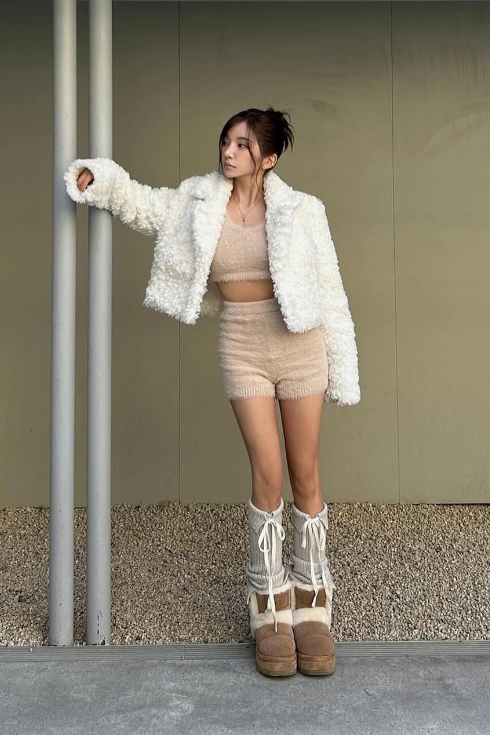 ugg-outfits-13 Monochrome Fuzzy Fantasy