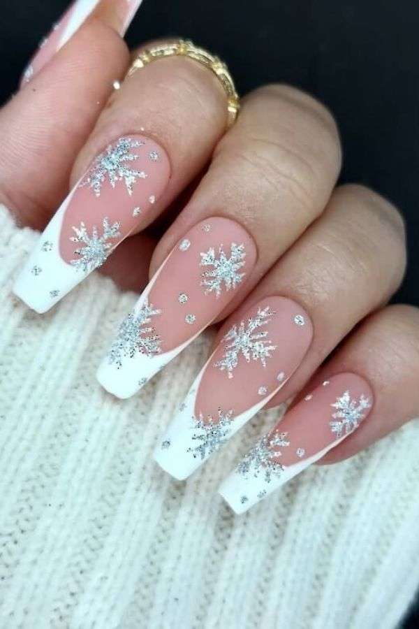 Vintage Snowflake Elegance