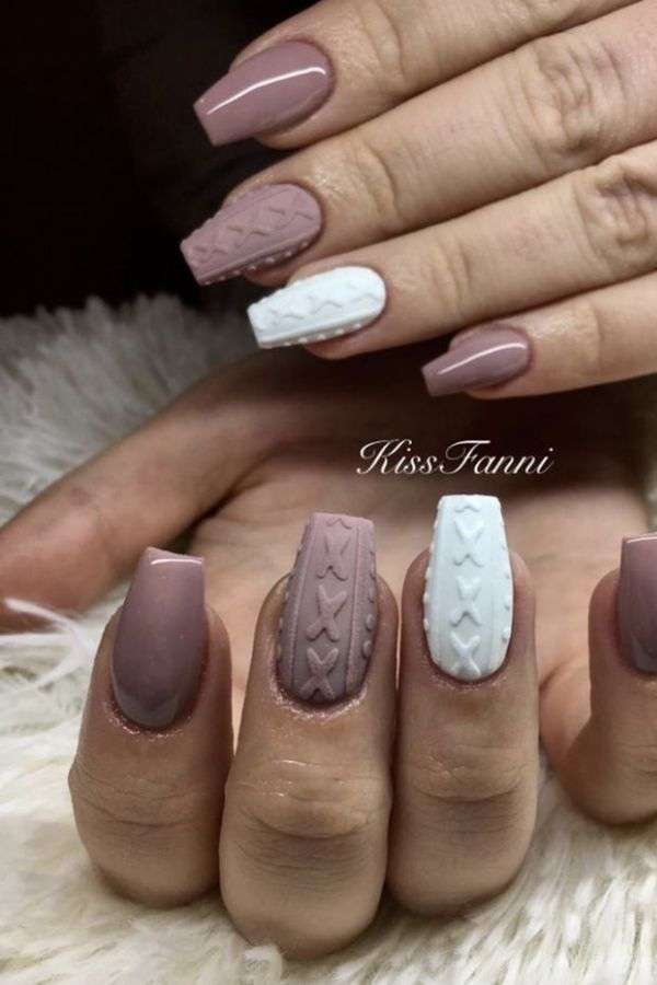 Vintage Sweater Nails