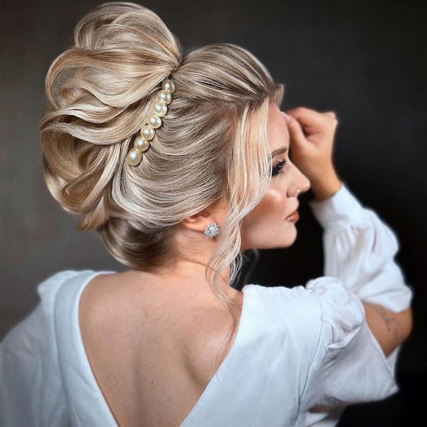 voluminous-royal-updo Voluminous Royal Updo