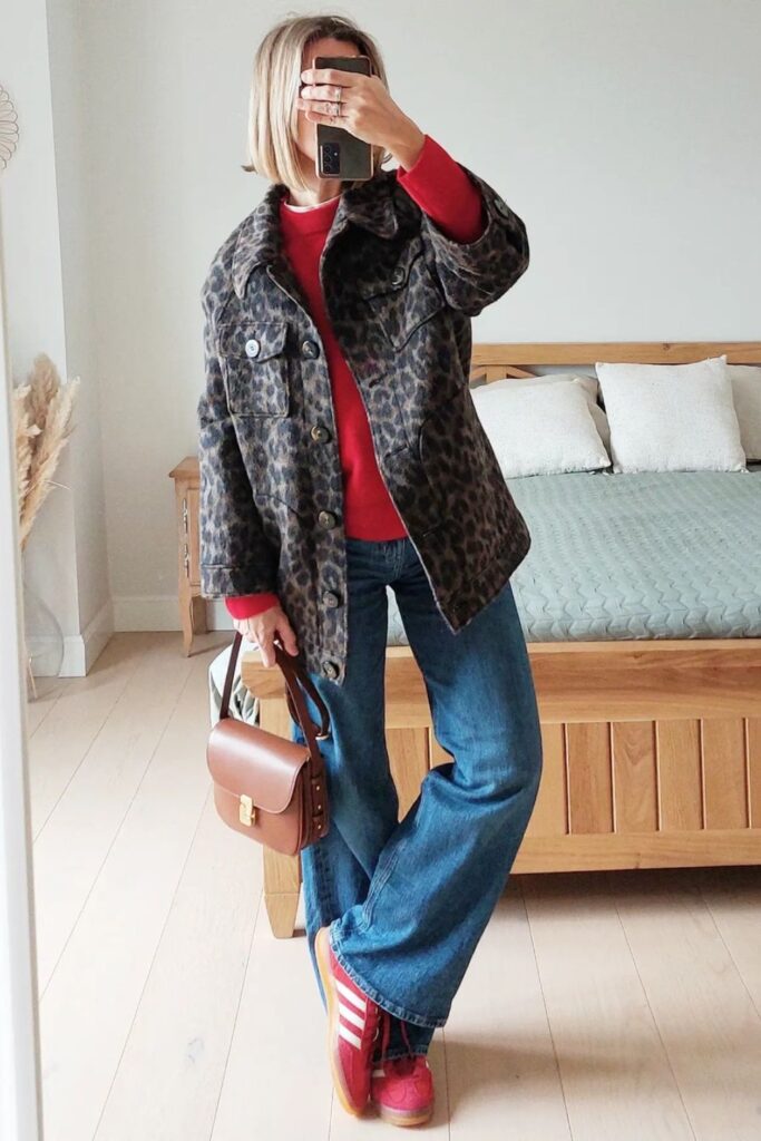wide-leg-jeans-outfit-ideas-23-683x1024-1 Leopard Jacket, Red Top, and Sneakers