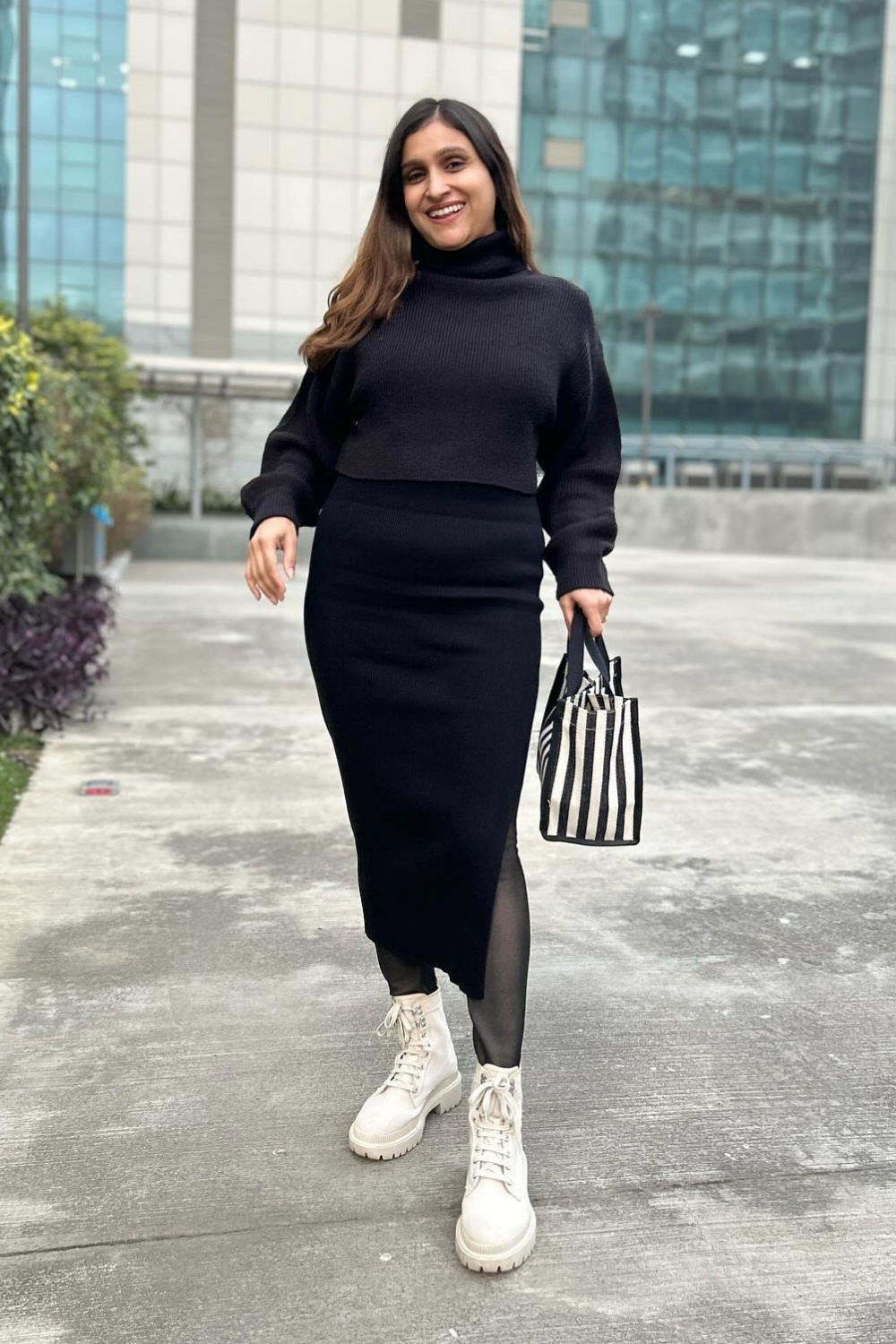 winter-skirt-outfit-10 Sleek Monochrome: Crop Sweater and Maxi Skirt