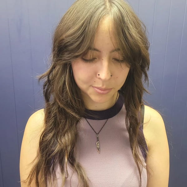 wolf-cut-with-shaggy-layers-and-curtain-bangs Wolf Cut with Shaggy Layers and Curtain Bangs