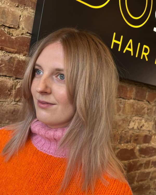 wolf-haircut-with-layers-and-bangs Wolf Haircut with Layers and Bangs