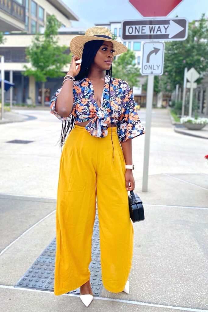 yellow-pants-outfit-ideas-13-683x1024-1 Floral Fantasy